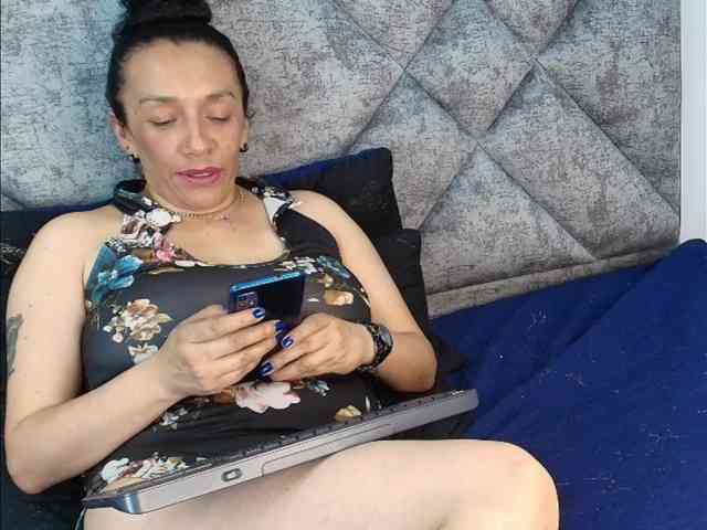 ShanteyLaurent webcam