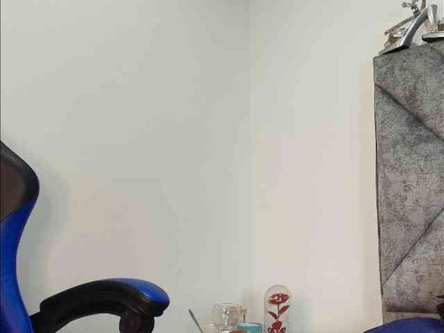 ShanteyLaurent webcam