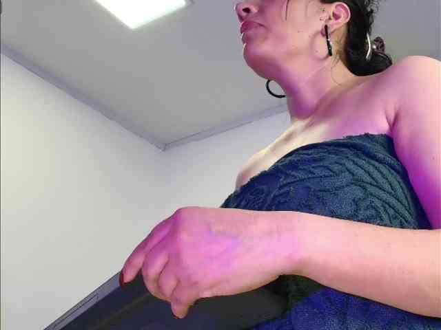 ShanteyLaurent webcam