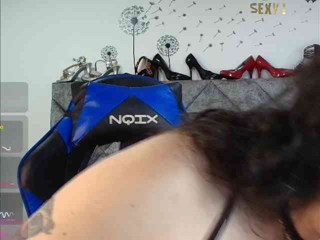 ShanteyLaurent webcam