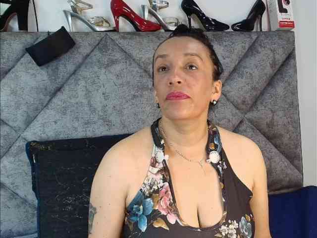 ShanteyLaurent webcam