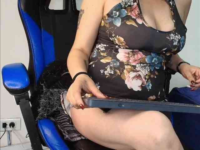 ShanteyLaurent webcam