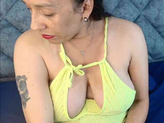 ShanteyLaurent webcam