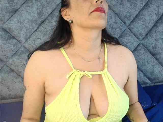 ShanteyLaurent webcam