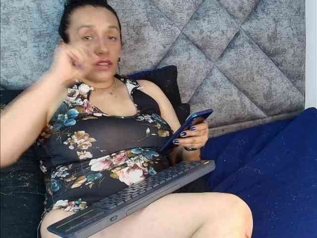 ShanteyLaurent webcam
