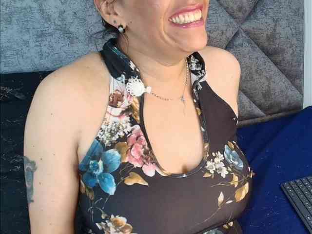 ShanteyLaurent webcam