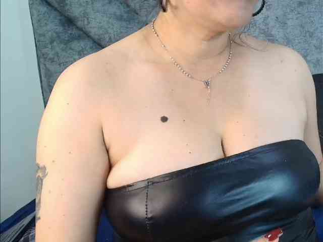 ShanteyLaurent webcam