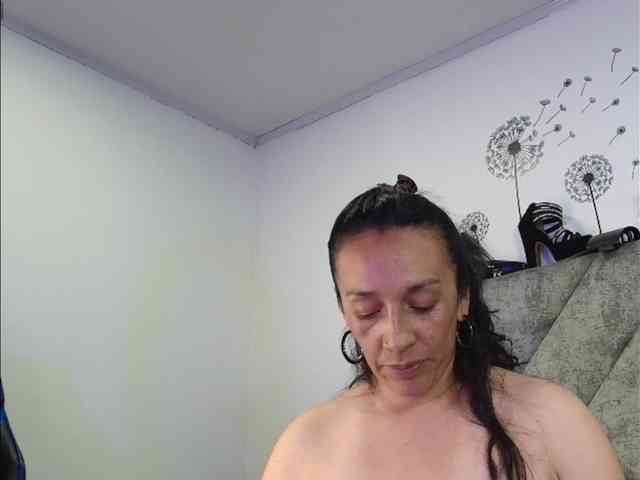 ShanteyLaurent webcam