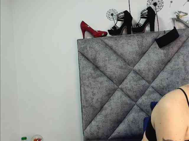 ShanteyLaurent webcam