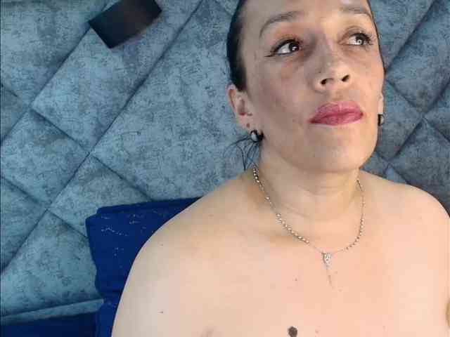 ShanteyLaurent webcam