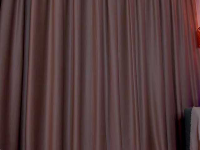 AlessandraCrystal live cam on BongaCams