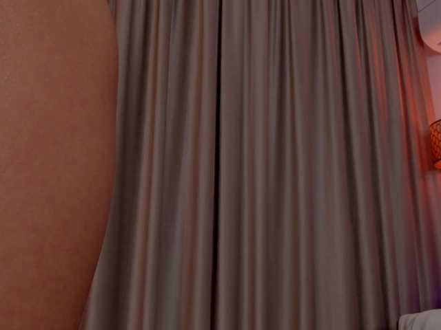 AlessandraCrystal live cam on BongaCams