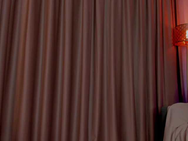 AlessandraCrystal live cam on BongaCams