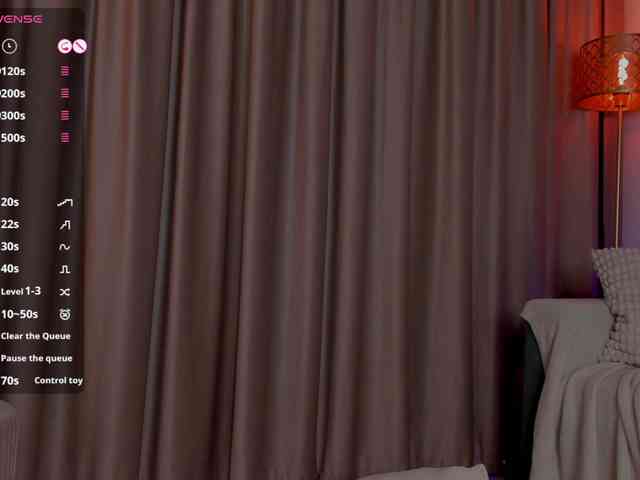 AlessandraCrystal webcam