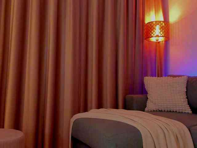 AlessandraCrystal webcam