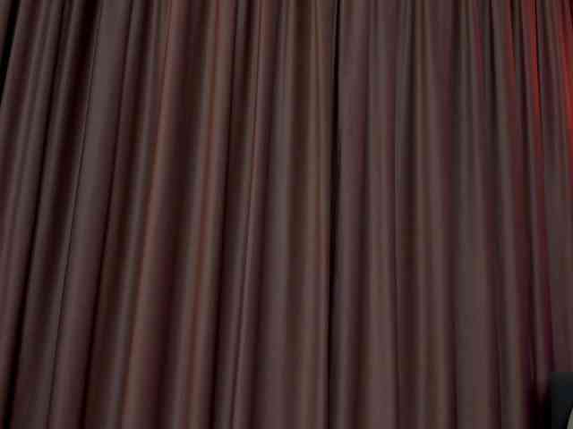 AlessandraCrystal webcam