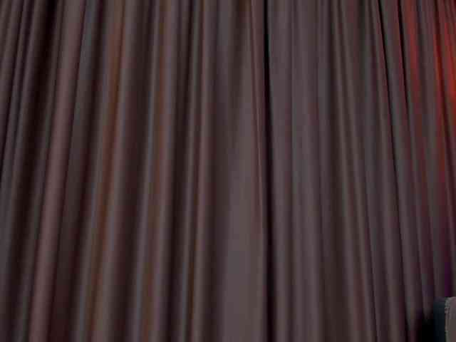 AlessandraCrystal webcam