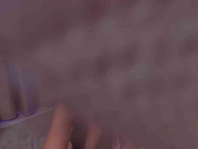 AlessandraCrystal webcam