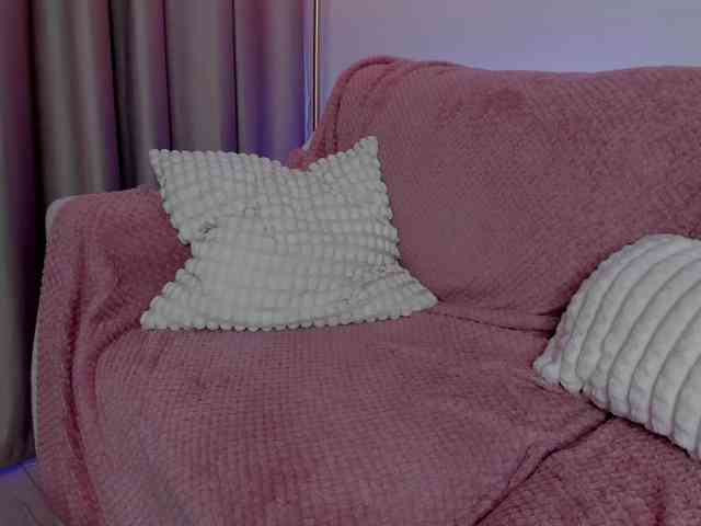 AlessandraCrystal webcam