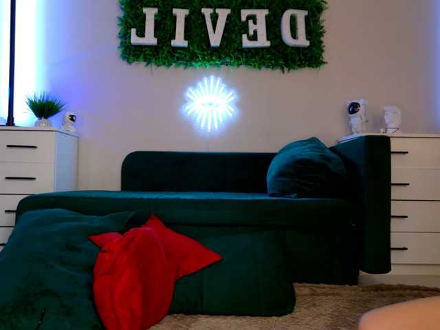 Devil2222, modelo webcam