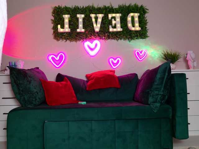 Devil2222 live cam on BongaCams