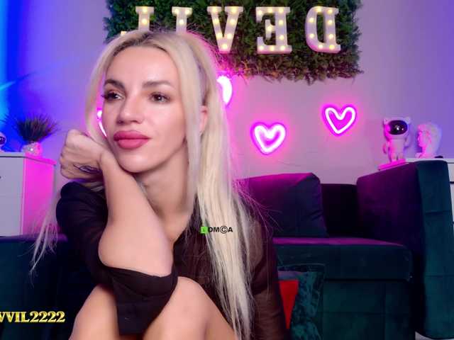 Devil2222 live cam on BongaCams