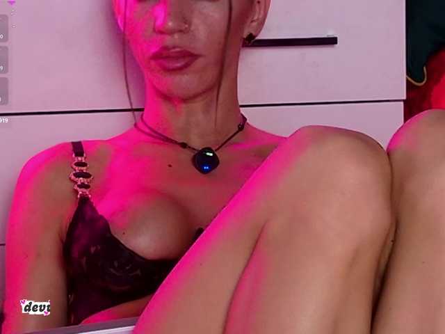 Devil2222's BongaCams show and profile