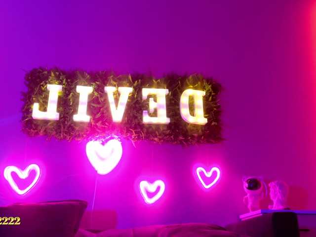 Devil2222 live cam on BongaCams