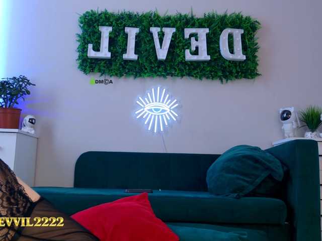Devil2222 live cam on BongaCams