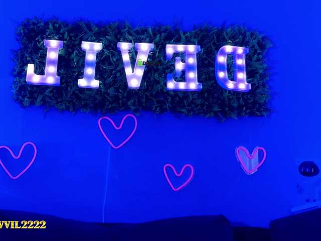 Devil2222 live cam on BongaCams