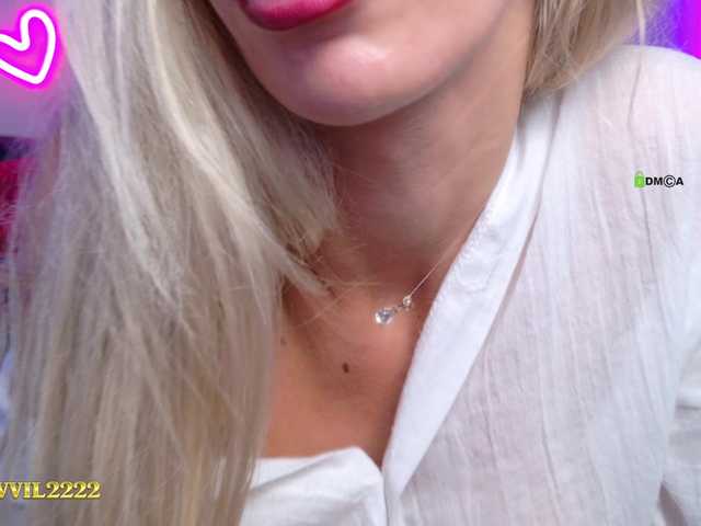 Devil2222 live webcam show