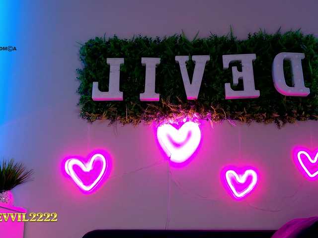Devil2222 live cam on BongaCams