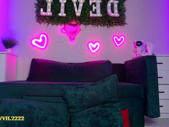 Devil2222 live cam on BongaCams