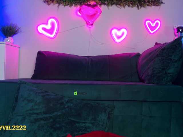 Devil2222 live webcam show