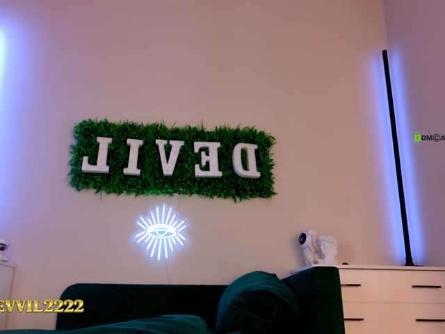 Devil2222 live cam on BongaCams