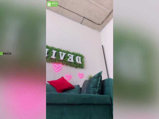 Devil2222 live cam on BongaCams