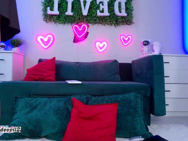 Devil2222 live cam on BongaCams