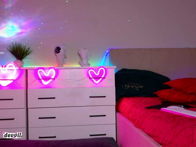 Devil2222's BongaCams show and profile