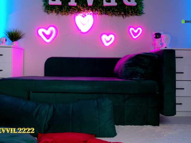 Devil2222 live cam on BongaCams