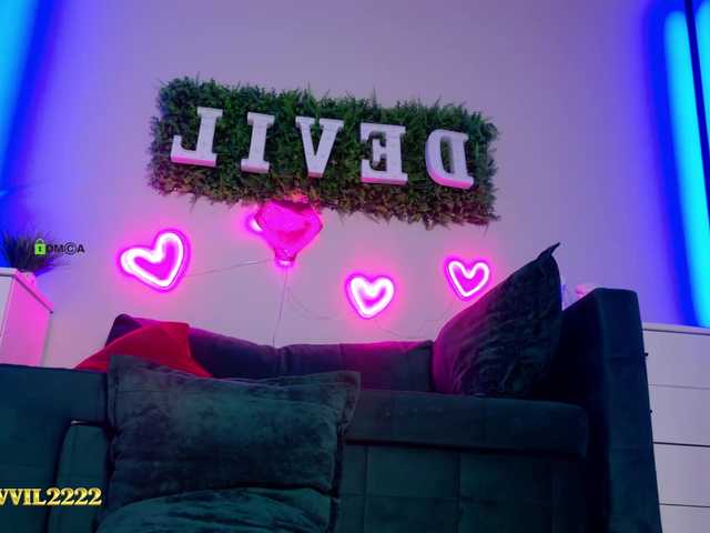 Devil2222 live webcam show