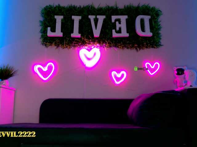 Devil2222 live cam on BongaCams