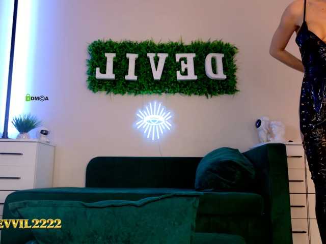 Devil2222 live cam on BongaCams