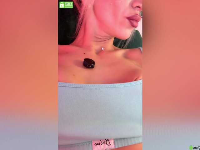 Devil2222 live webcam show