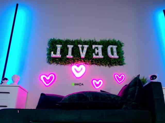 Devil2222 webcam