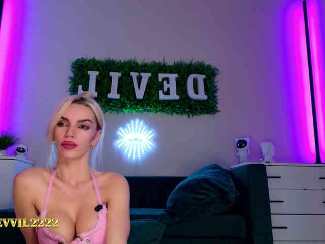 Devil2222 webcam