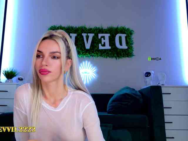 Devil2222's cam show statistics and live stream