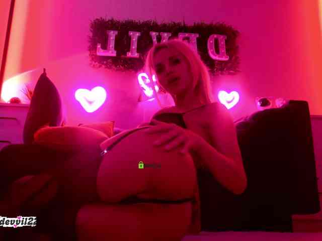 Devil2222 webcam