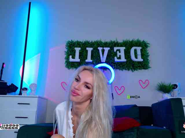 Devil2222 Sex Cam Show
