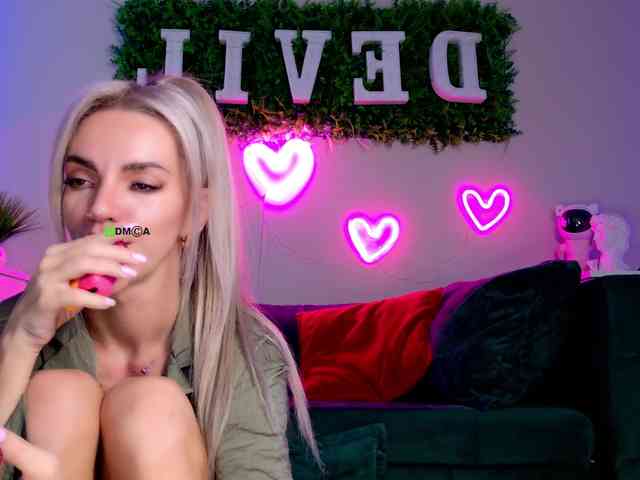 Devil2222 Live Webcam on BongaCams