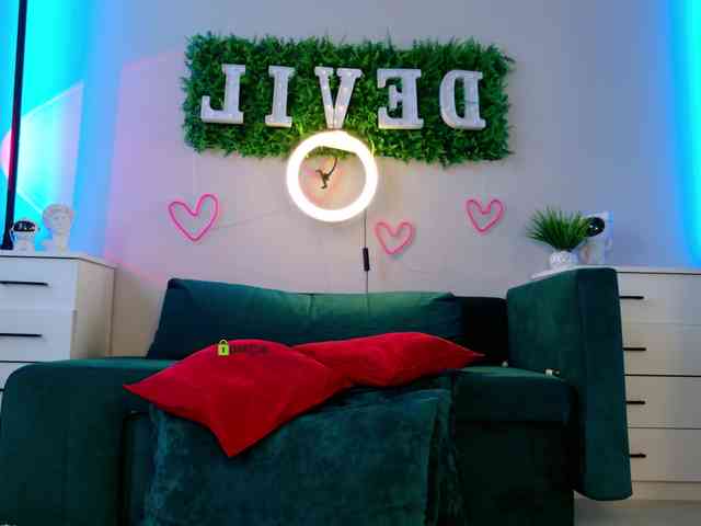 Devil2222 Sex Cam Show